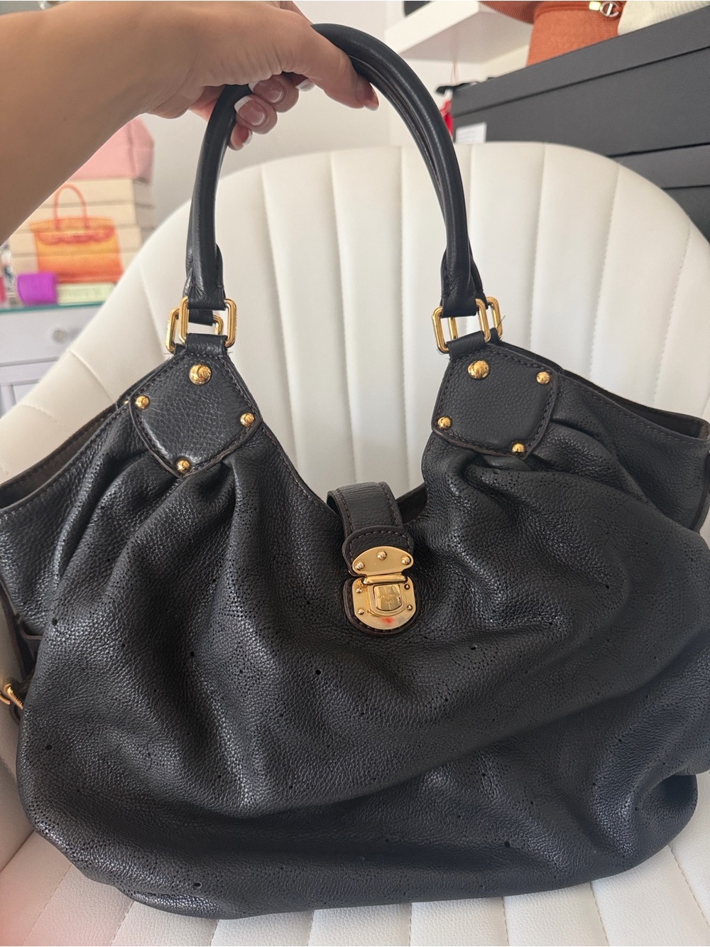 Black Louis Vuitton Mahina bag XL